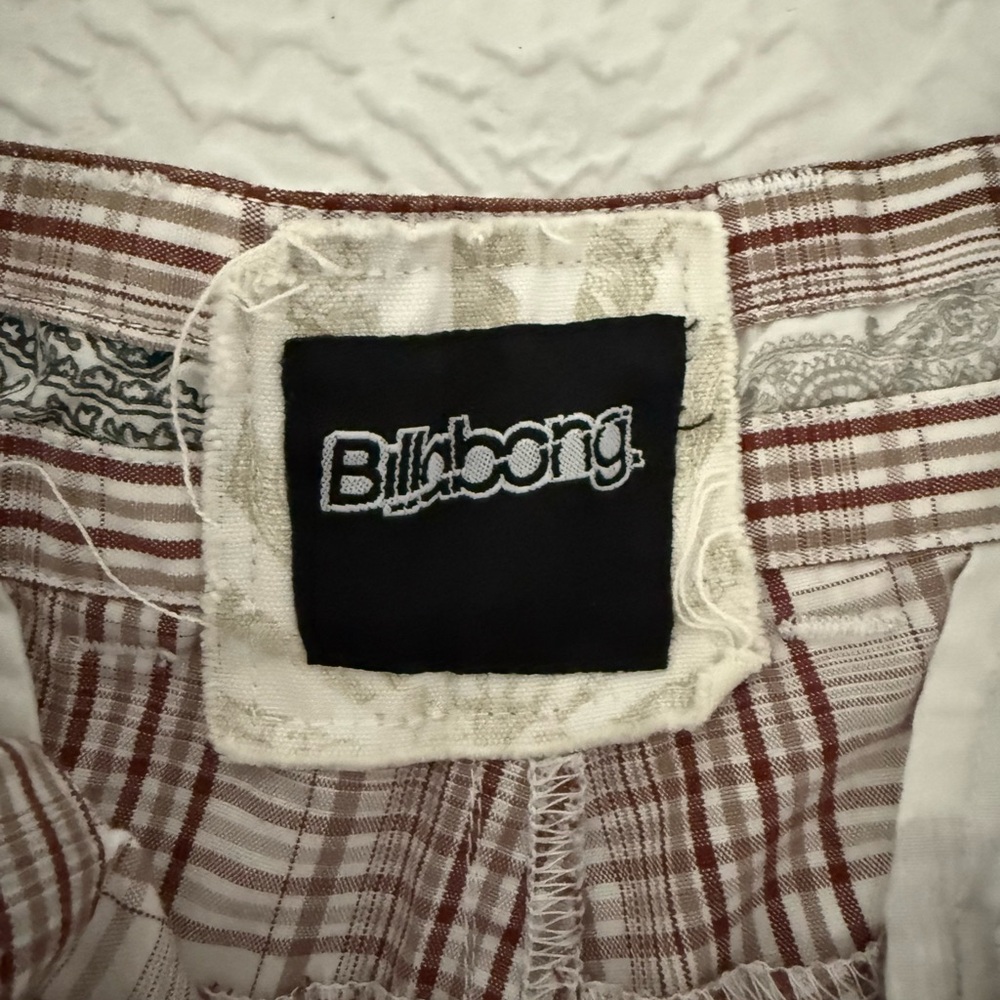 Men’s Billabong walking shorts - Picture 3 of 6
